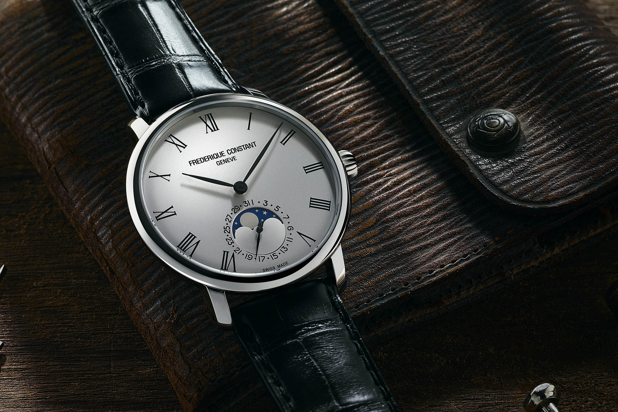 frederique_constant_slimline_moonphase_manufacture_with_roman_numerals_2