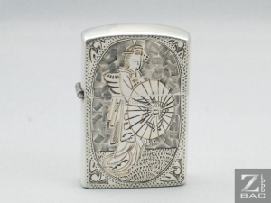 MS 213. Zippo bạc khối Nhật - cô gái geisha - 1960s