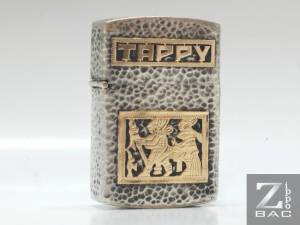 MS 105 - Zippo bạc khối logo vàng Guatemala